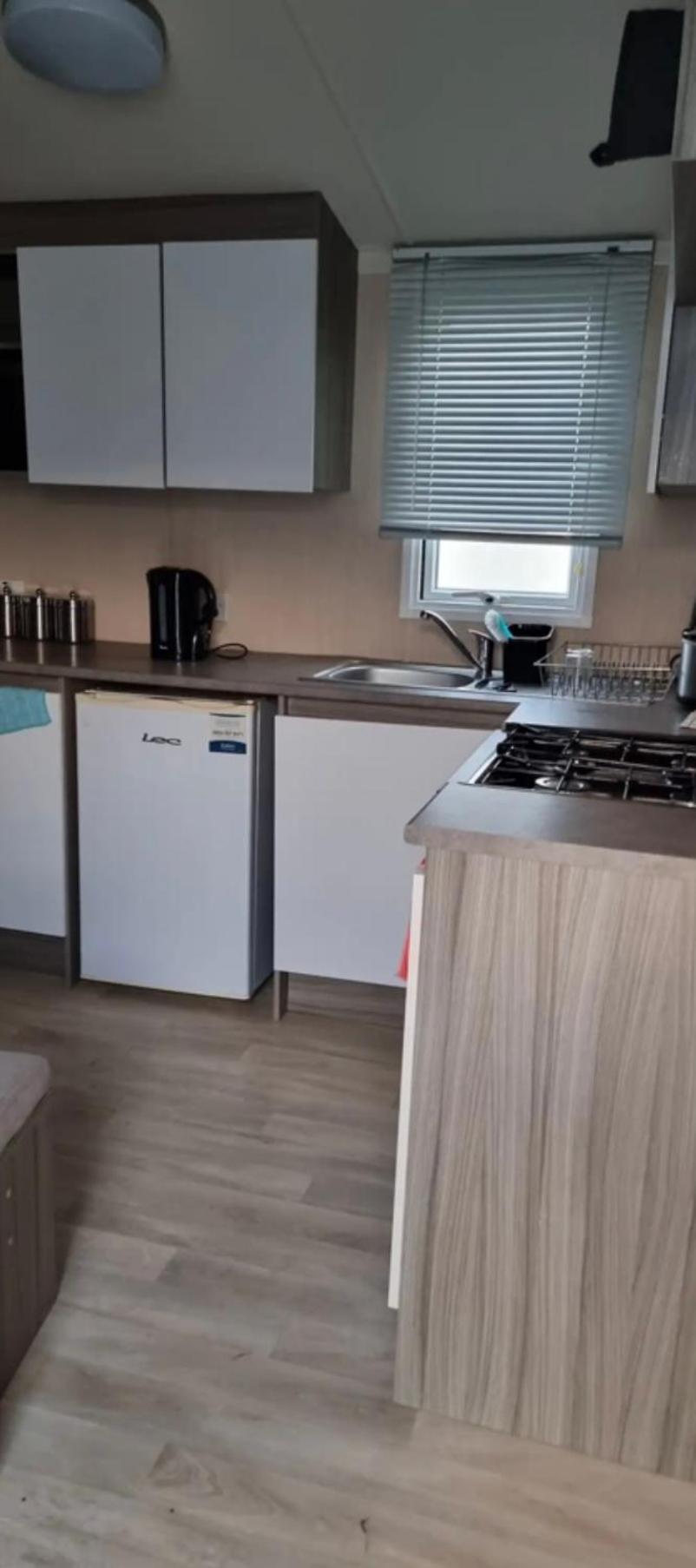 Lido Beach Caravan Prestatyn Bagian luar foto
