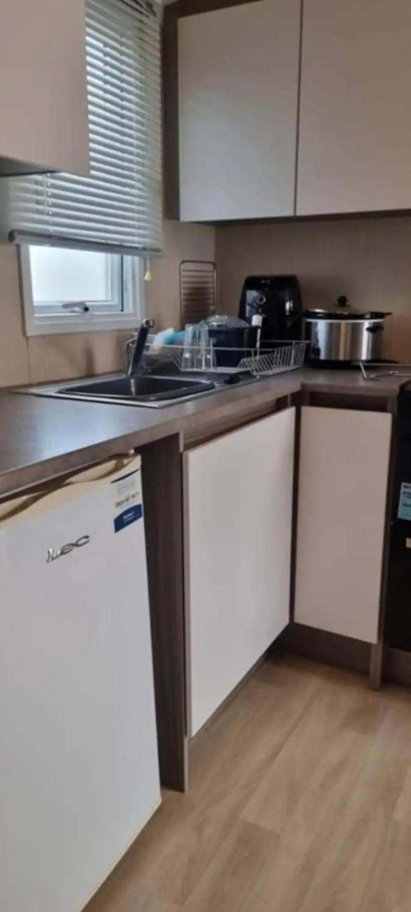 Lido Beach Caravan Prestatyn Bagian luar foto