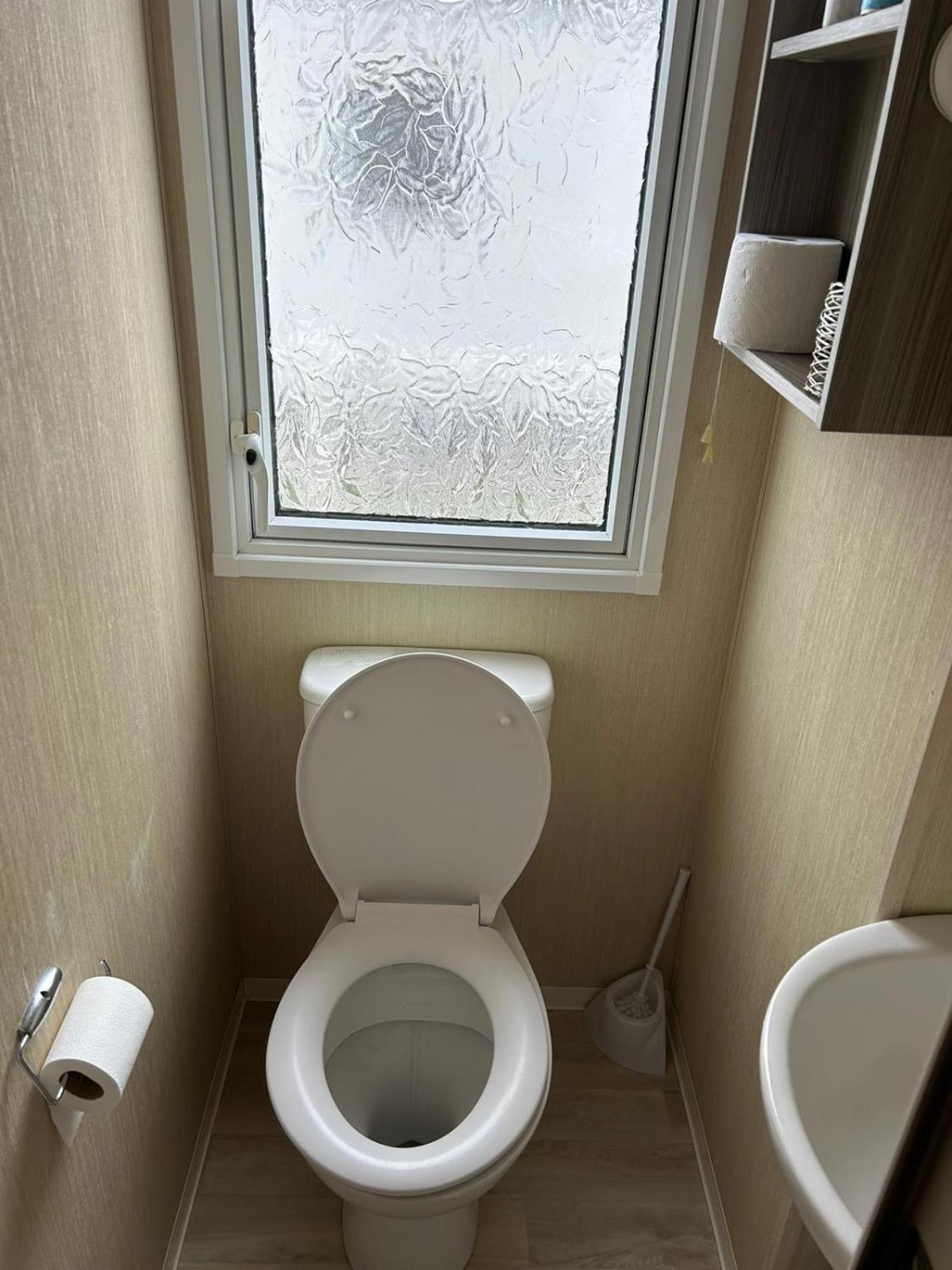 Lido Beach Caravan Prestatyn Bagian luar foto